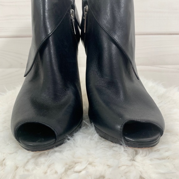 ❌SOLD❌MICHAEL Michael Kors BLK Open Leather Ankl - Picture 6 of 8